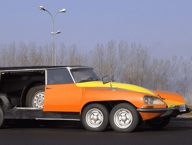 This Ten-Ton 10-Wheeled Citroen Was The ‘70s Solution for Testing Michelin Tires